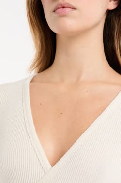 Body de manga larga con cuello cruzado;${refinementColor}