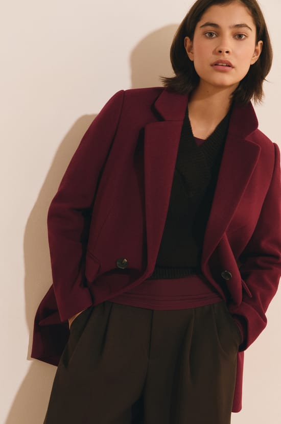 Manteau mi-long crois&eacute; avec laine;${refinementColor}