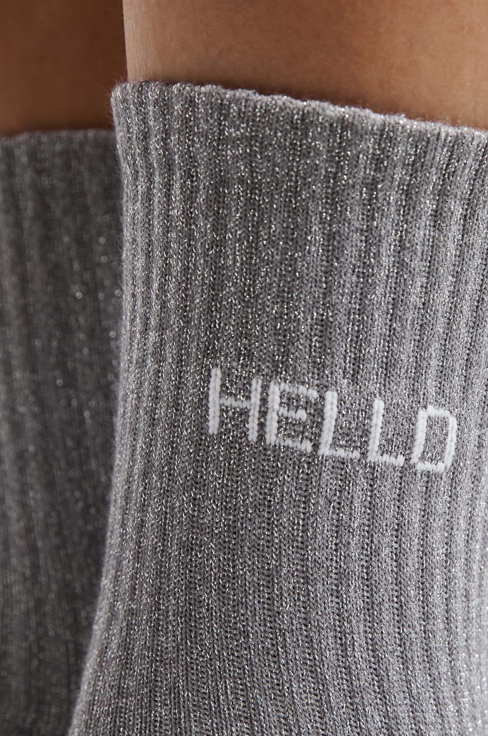 Chaussettes irrisées avec écriture;${refinementColor}