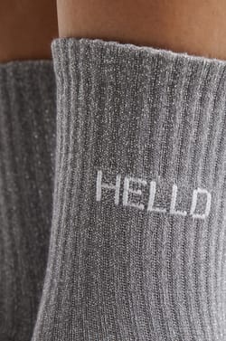 Chaussettes irrisées avec écriture;${refinementColor}