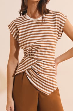 T-shirt en coton asym&eacute;trique &agrave; rayures;${refinementColor}