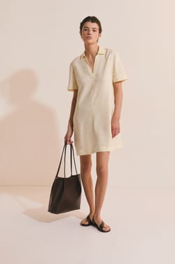 Robe courte avec lin;${refinementColor}