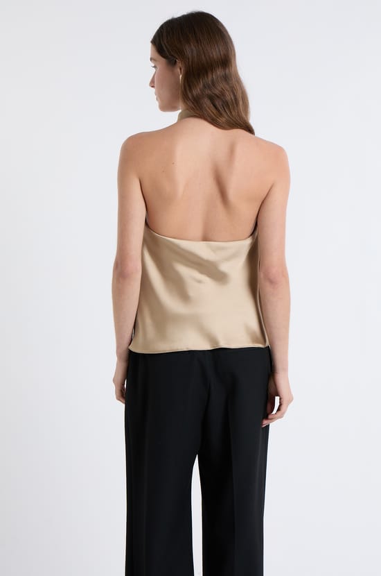 Top sans manches satiné avec col bénitier;${refinementColor}