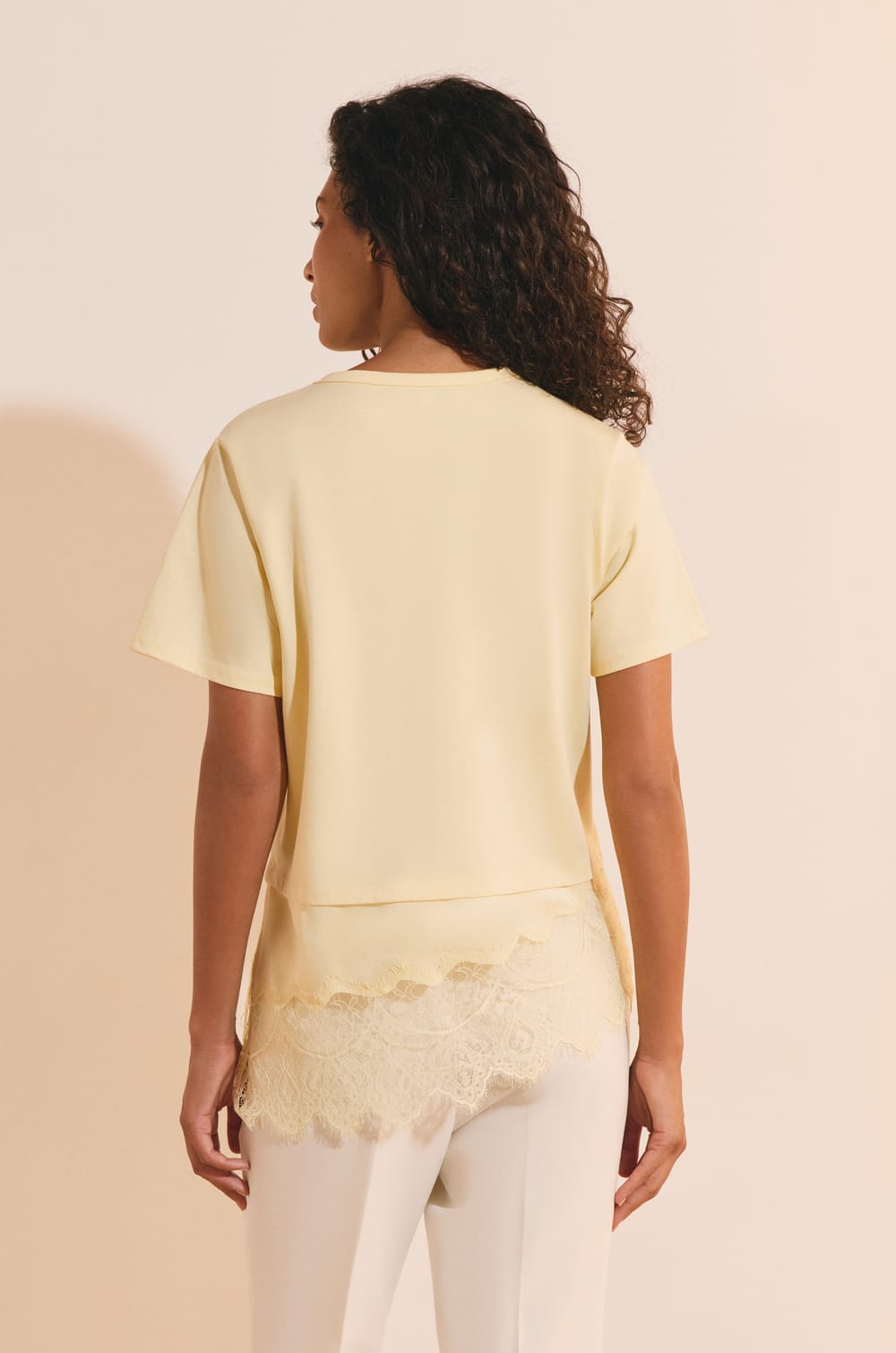 T-shirt asym&eacute;trique avec dentelle en coton;${refinementColor}