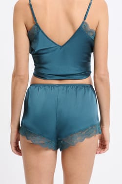 Short de pyjama satiné détails dentelle;${refinementColor}