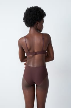 Bra Nº  2 - Push-up escote pronunciado;${refinementColor}