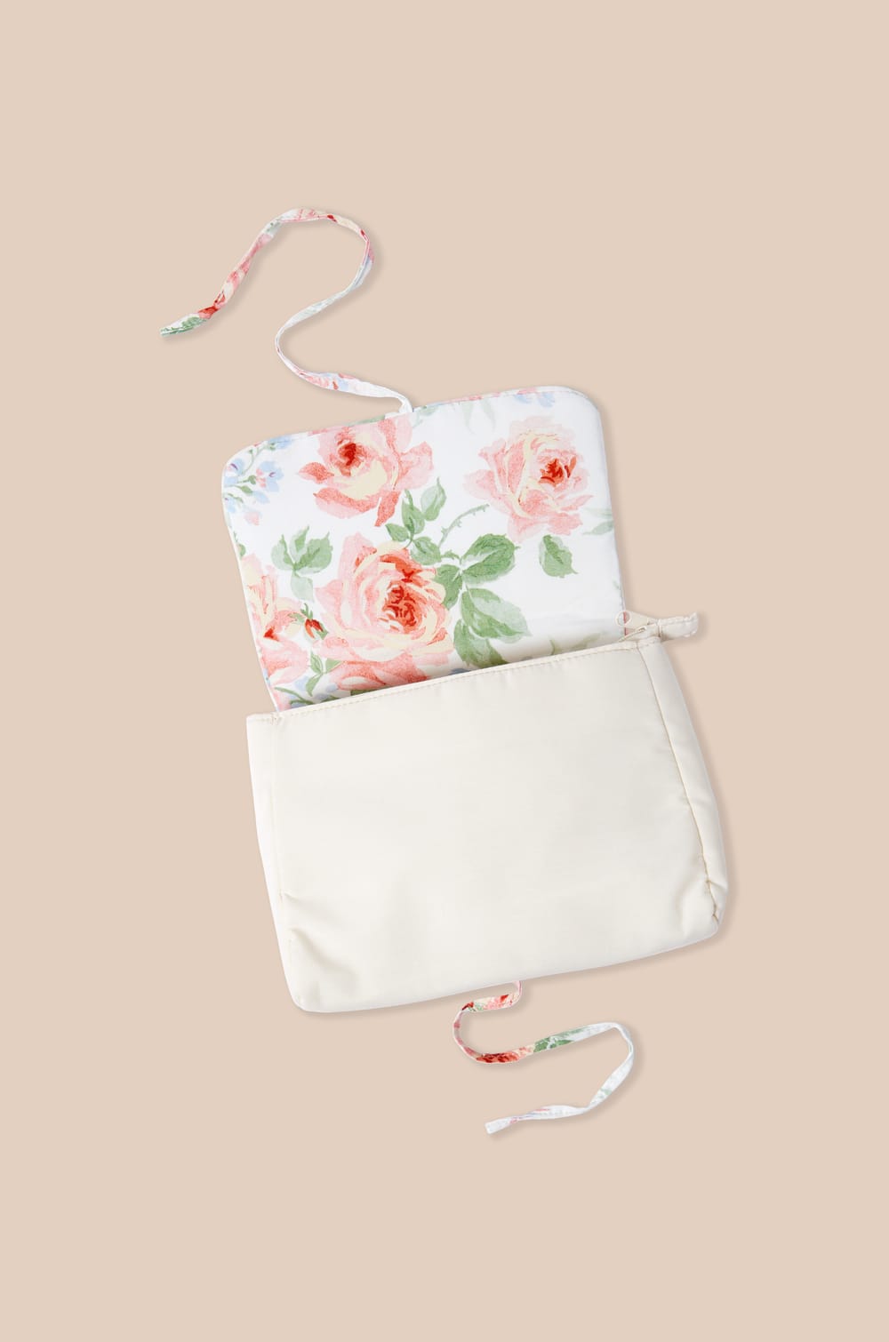 Trousse matelass&eacute;e;${refinementColor}