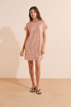 Vestido corto con lentejuelas;${refinementColor}