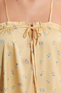 Crop top &agrave; motifs;${refinementColor}