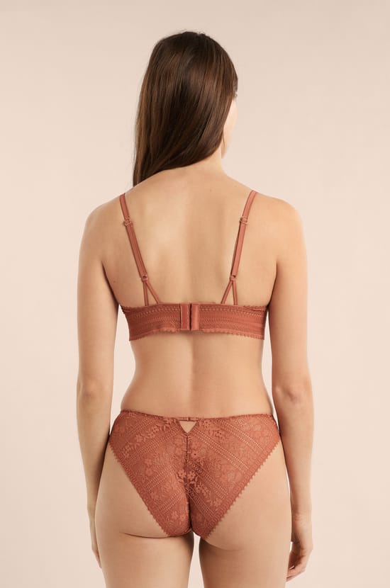 Bra N.8 - The Wireless Triangle Lace Bra;${refinementColor}