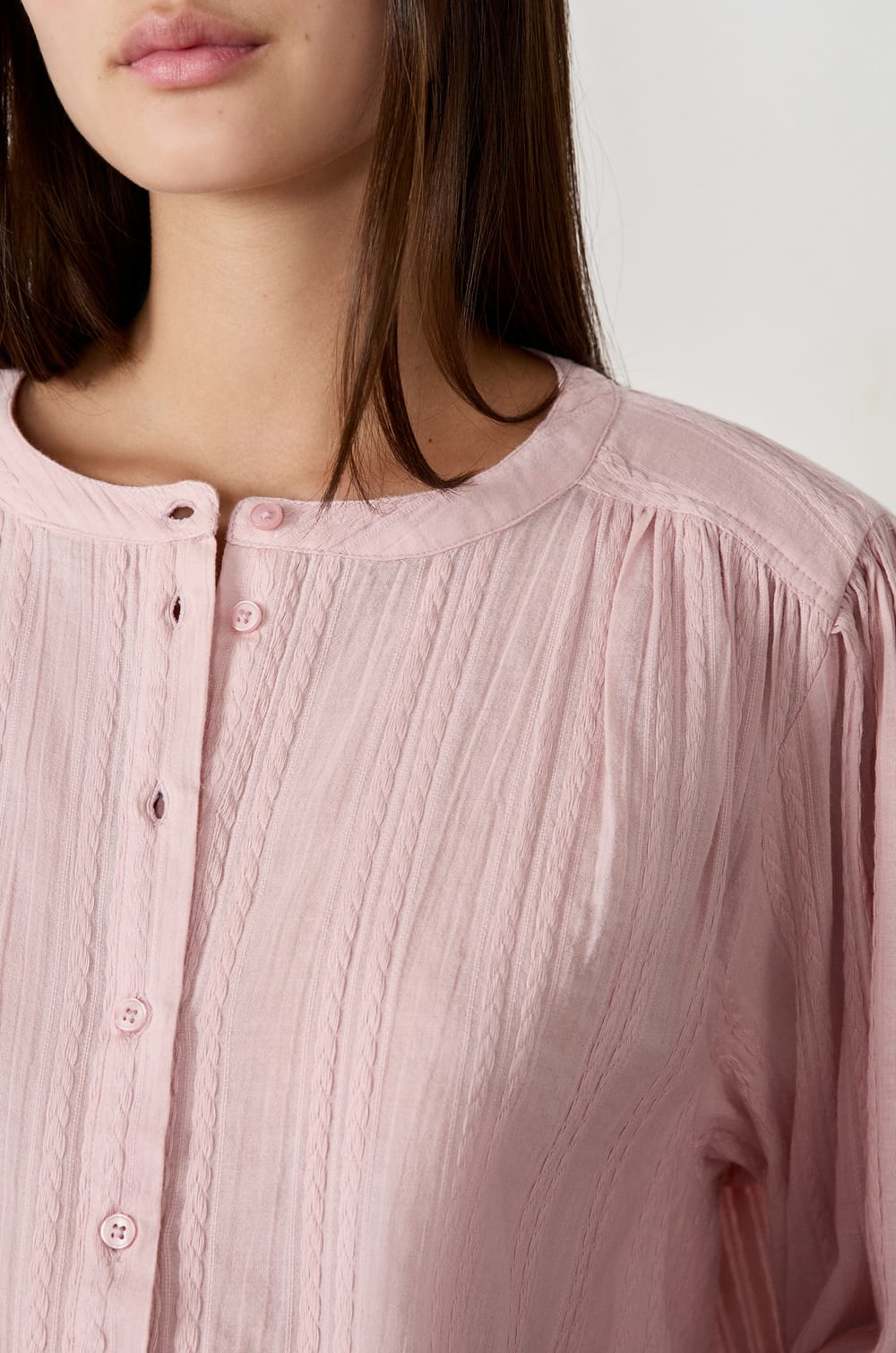 Chemise manches longues avec des broderies;${refinementColor}