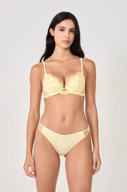 Slip mit bestickten Details;${refinementColor}