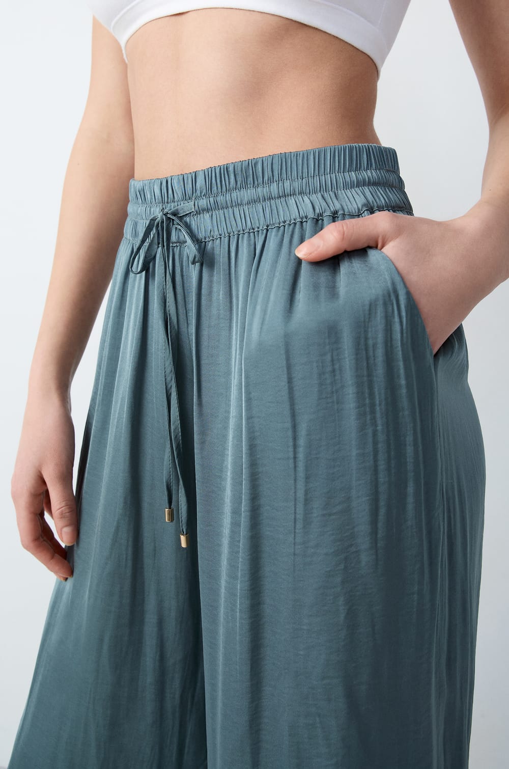 Wide-Cut Satin Pants;${refinementColor}