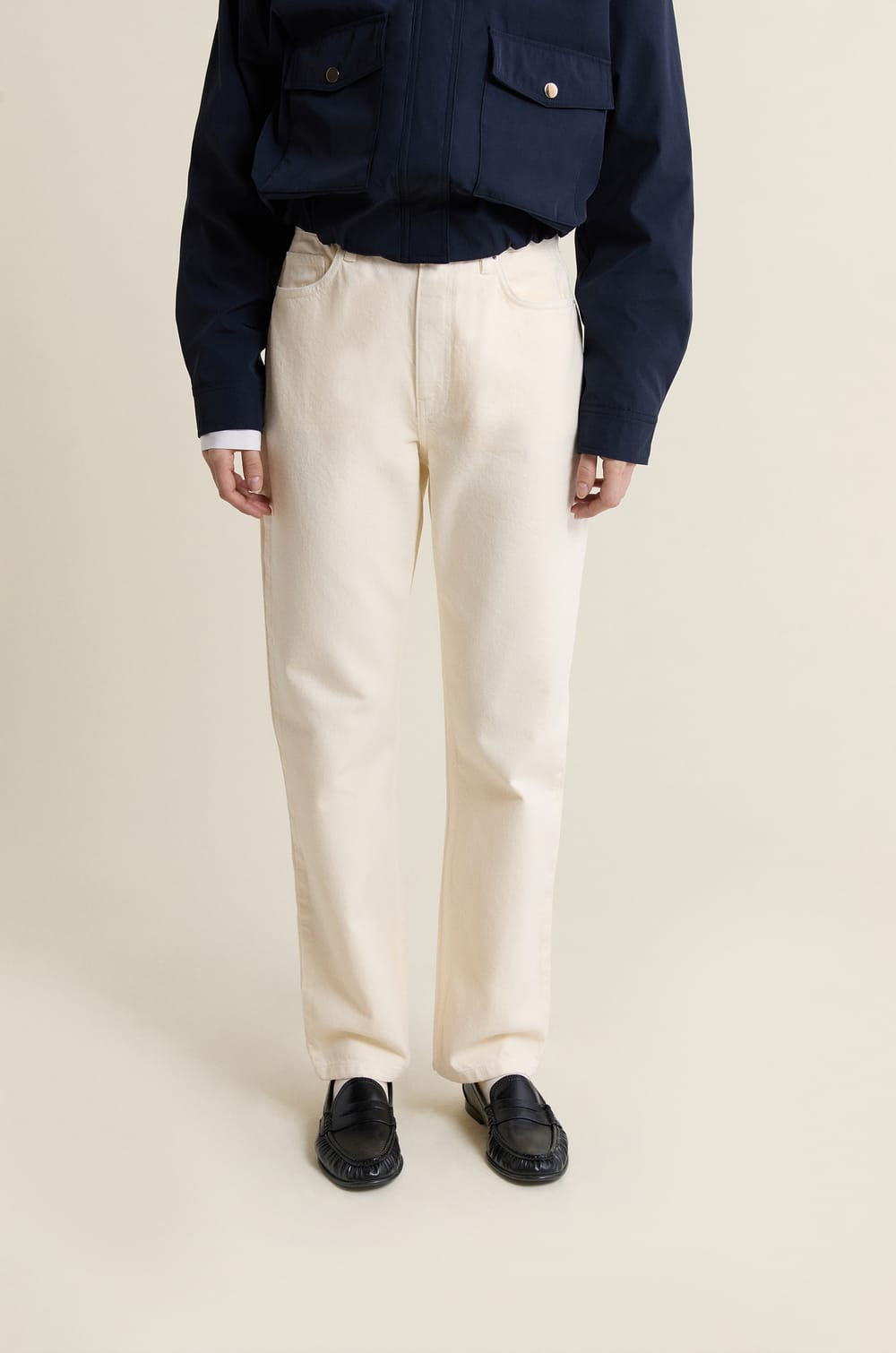 Jean coupe droite en coton ;${refinementColor}