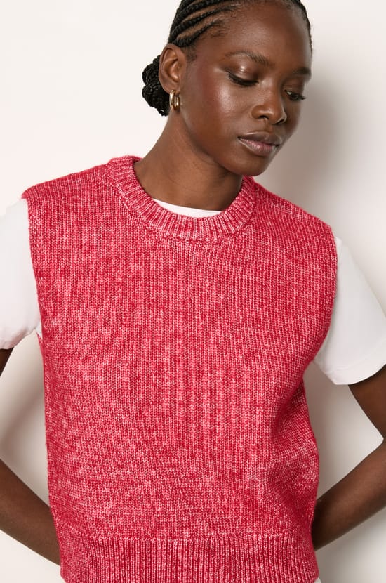 Sleeveless Sweater;${refinementColor}