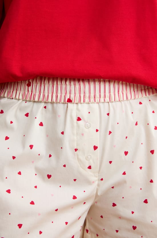 Short de pyjama &agrave; motifs c&oelig;urs avec coton;${refinementColor}