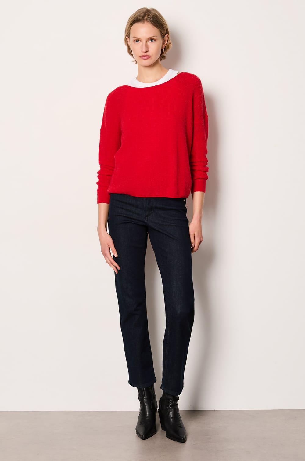 Strickjacke mit Knöpfen am Rücken;${refinementColor}