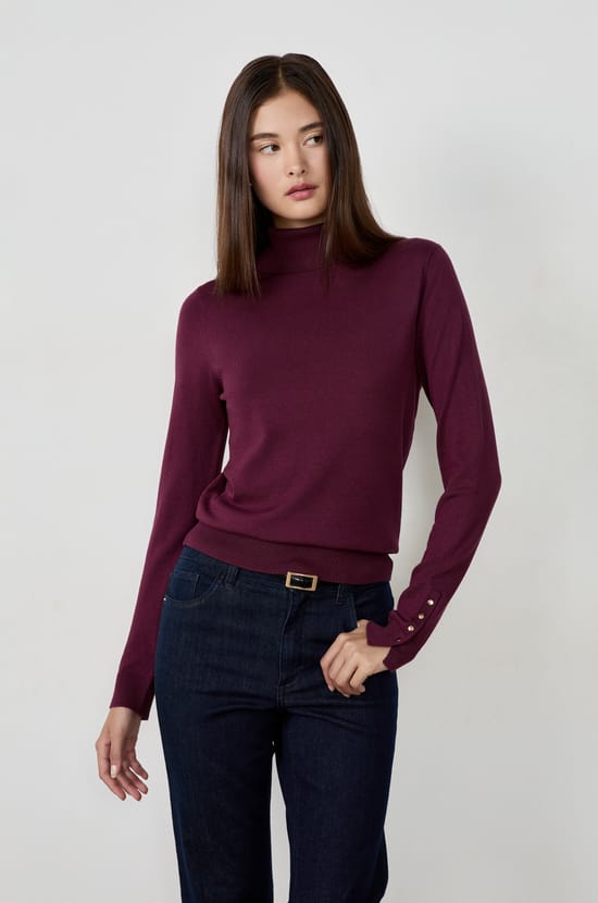 Turtleneck Sweater;${refinementColor}