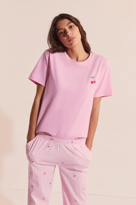 Ensemble de pyjama 2 pi&egrave;ces &agrave; motifs cerise;${refinementColor}
