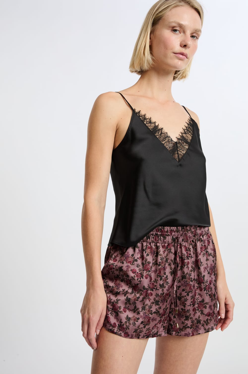 Short de pyjama satiné;${refinementColor}
