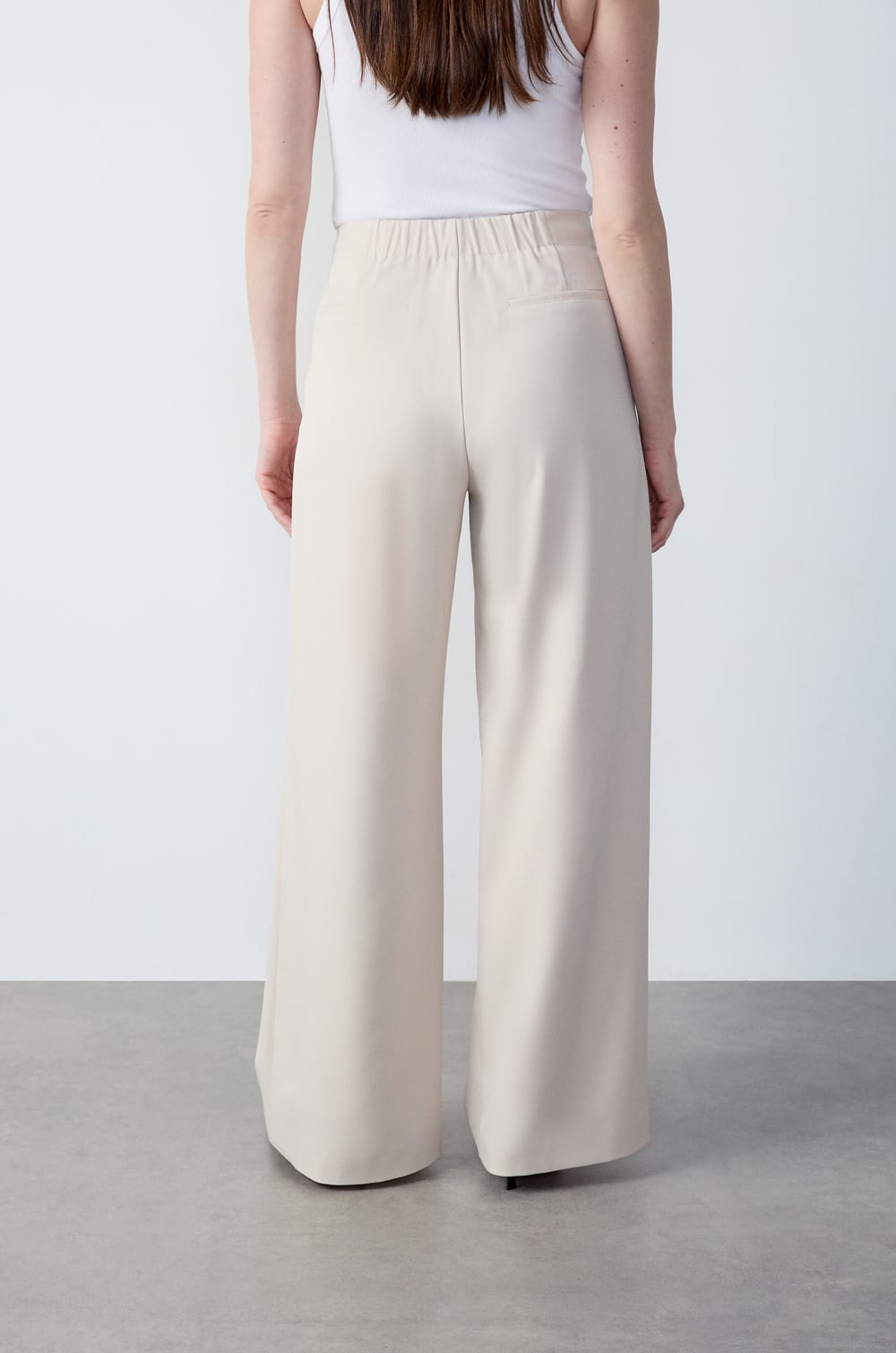 Wide-leg trousers with belt;${refinementColor}