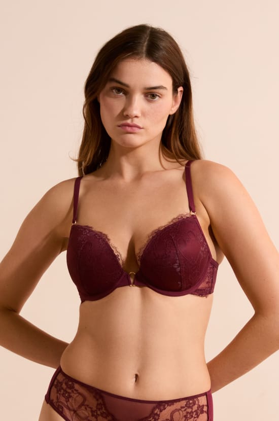 Soutien-gorge N.5 - Le coques fines plongeant en dentelle;${refinementColor}