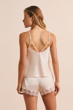 Satin Tr&auml;gertop mit d&uuml;nnen Tr&auml;gern;${refinementColor}