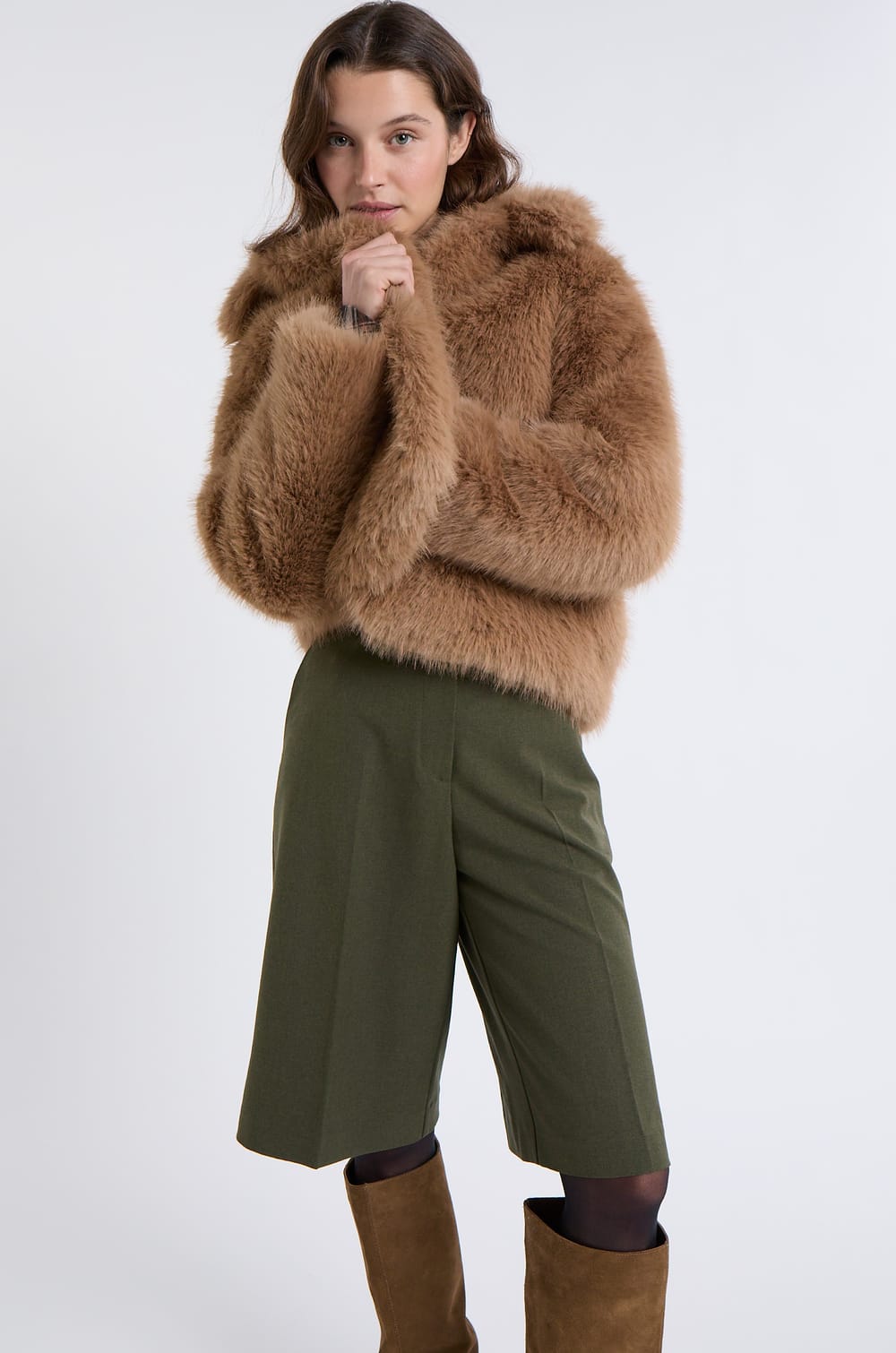 Short bermuda;${refinementColor}