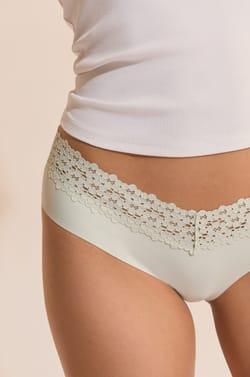 V-Shape Hipster in Microfibre and Lace;${refinementColor}