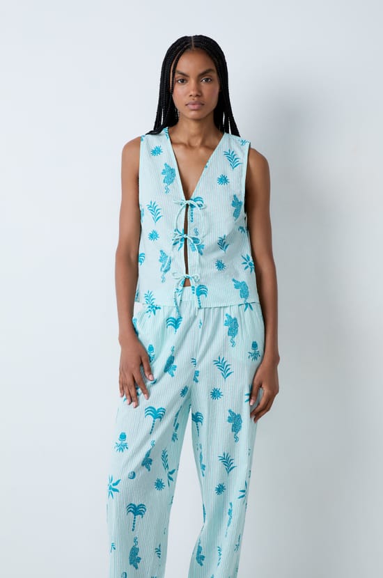 Cotton pyjama top with front tie pattern;${refinementColor}