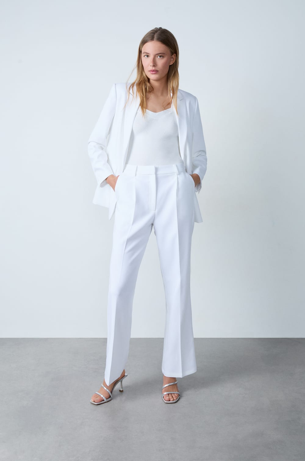 Wide Trousers;${refinementColor}