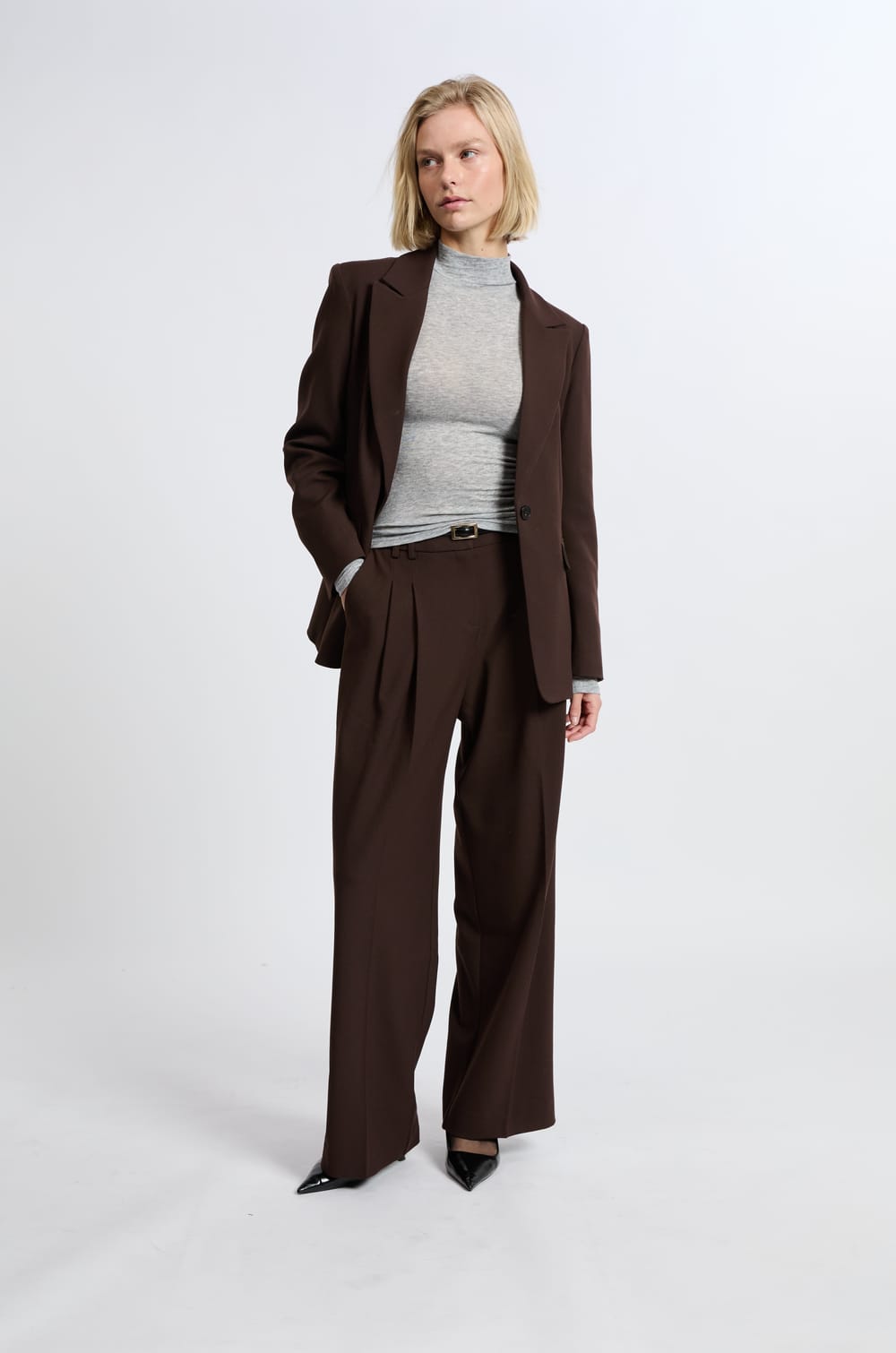 Pantalon large en twill;${refinementColor}