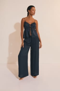 Pantalon satin&eacute; coupe large;${refinementColor}