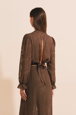 Chemise courte avec d&eacute;tails broderie;${refinementColor}