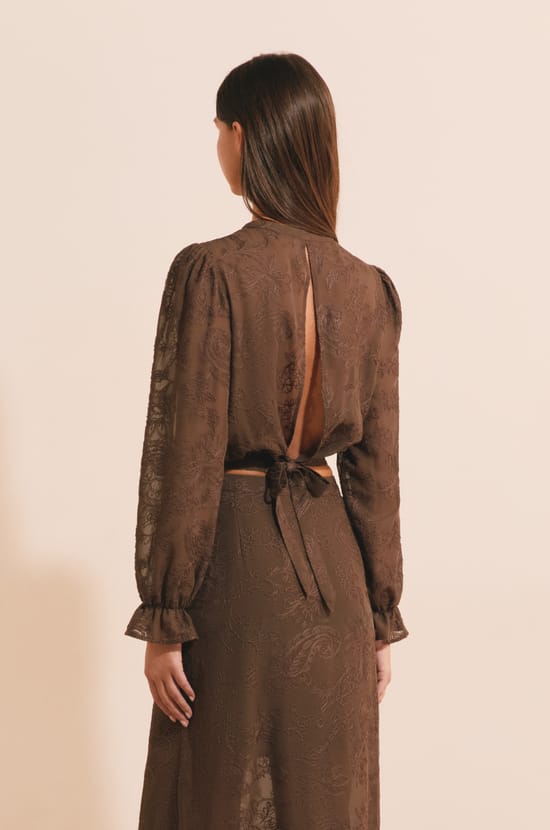 Chemise courte avec d&eacute;tails broderie;${refinementColor}