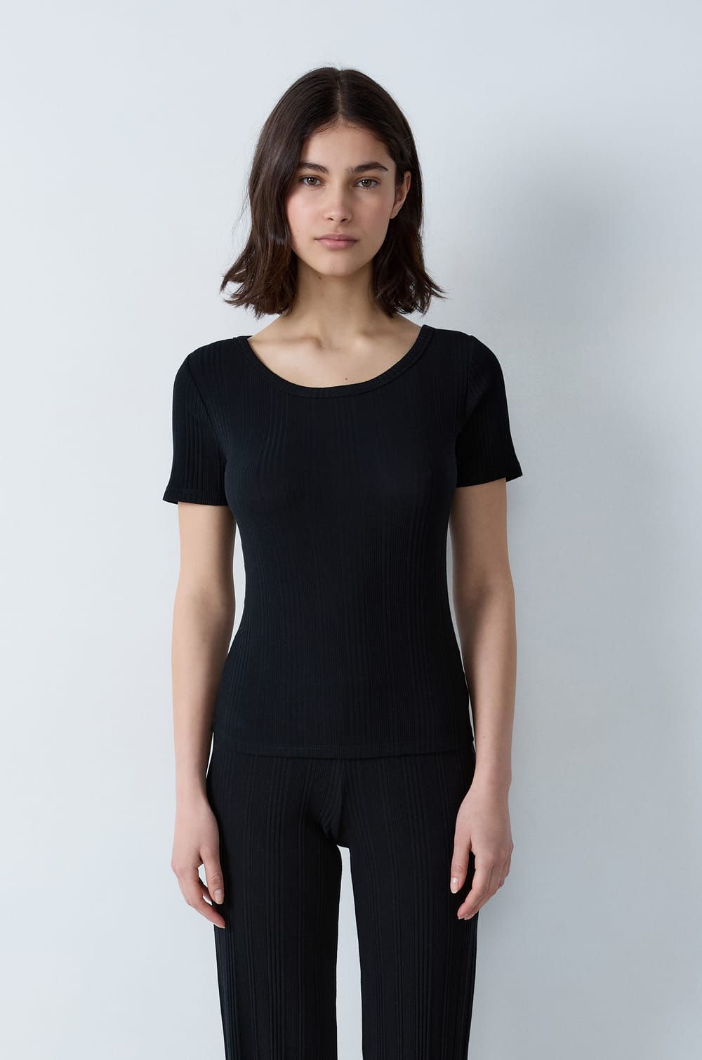 Long-sleeved T-shirt in ribbed cotton;${refinementColor}