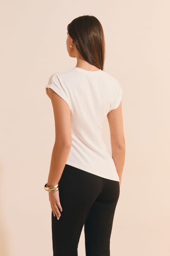 T-shirt avec liens nou&eacute;s sur le c&ocirc;t&eacute;;${refinementColor}