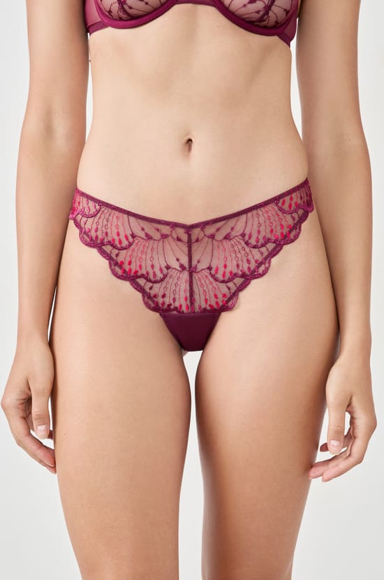 Tanga en dentelle;${refinementColor}