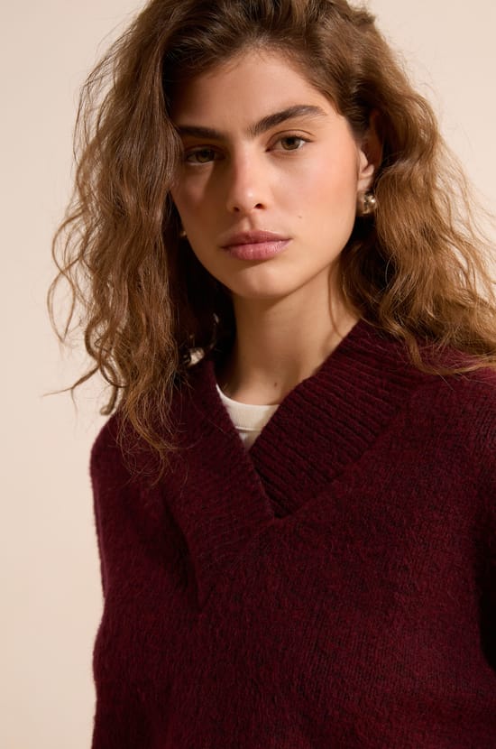 Pull col V en maille;${refinementColor}