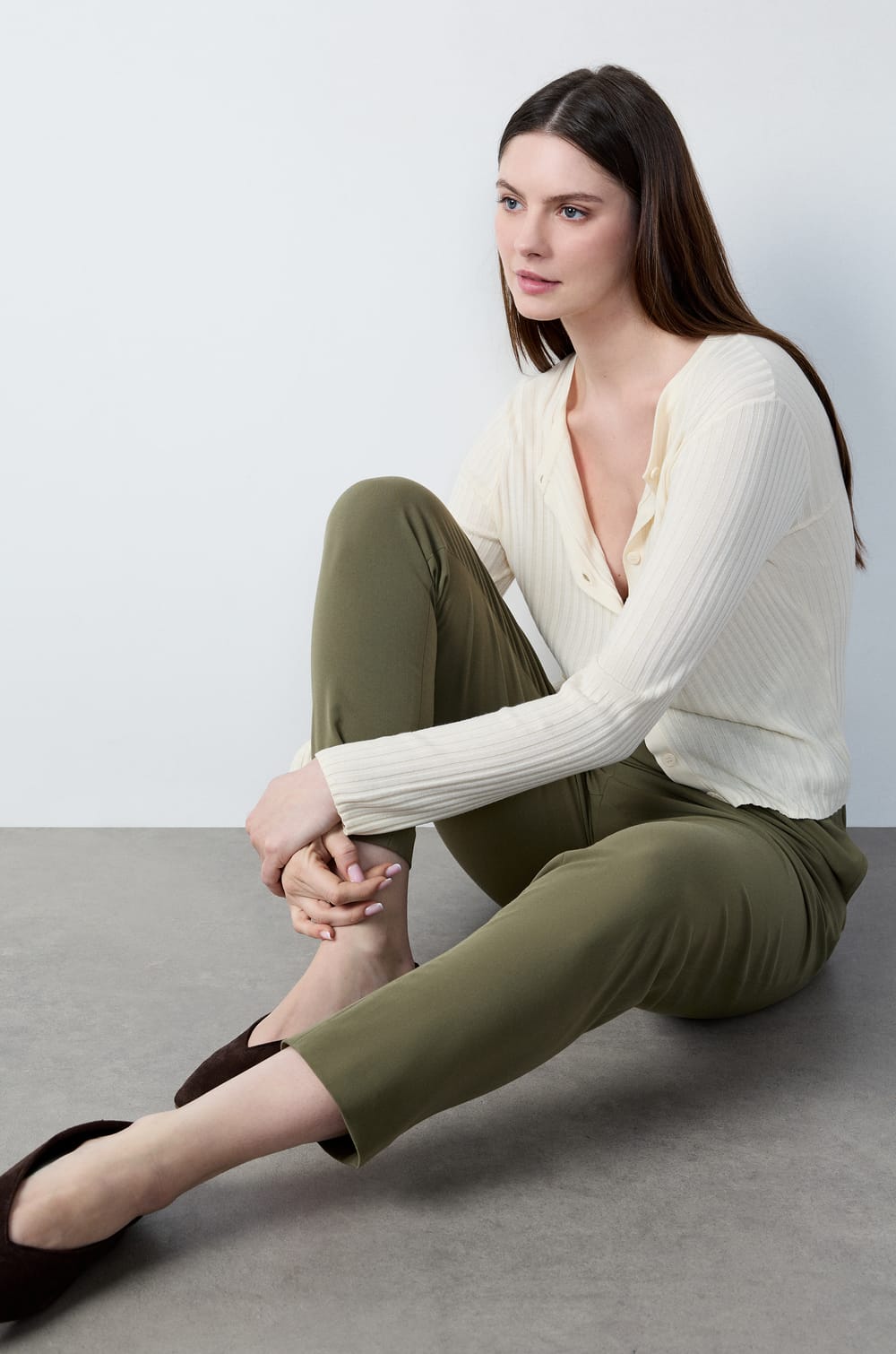 Pantalon coupe cigarette à nouer;${refinementColor}