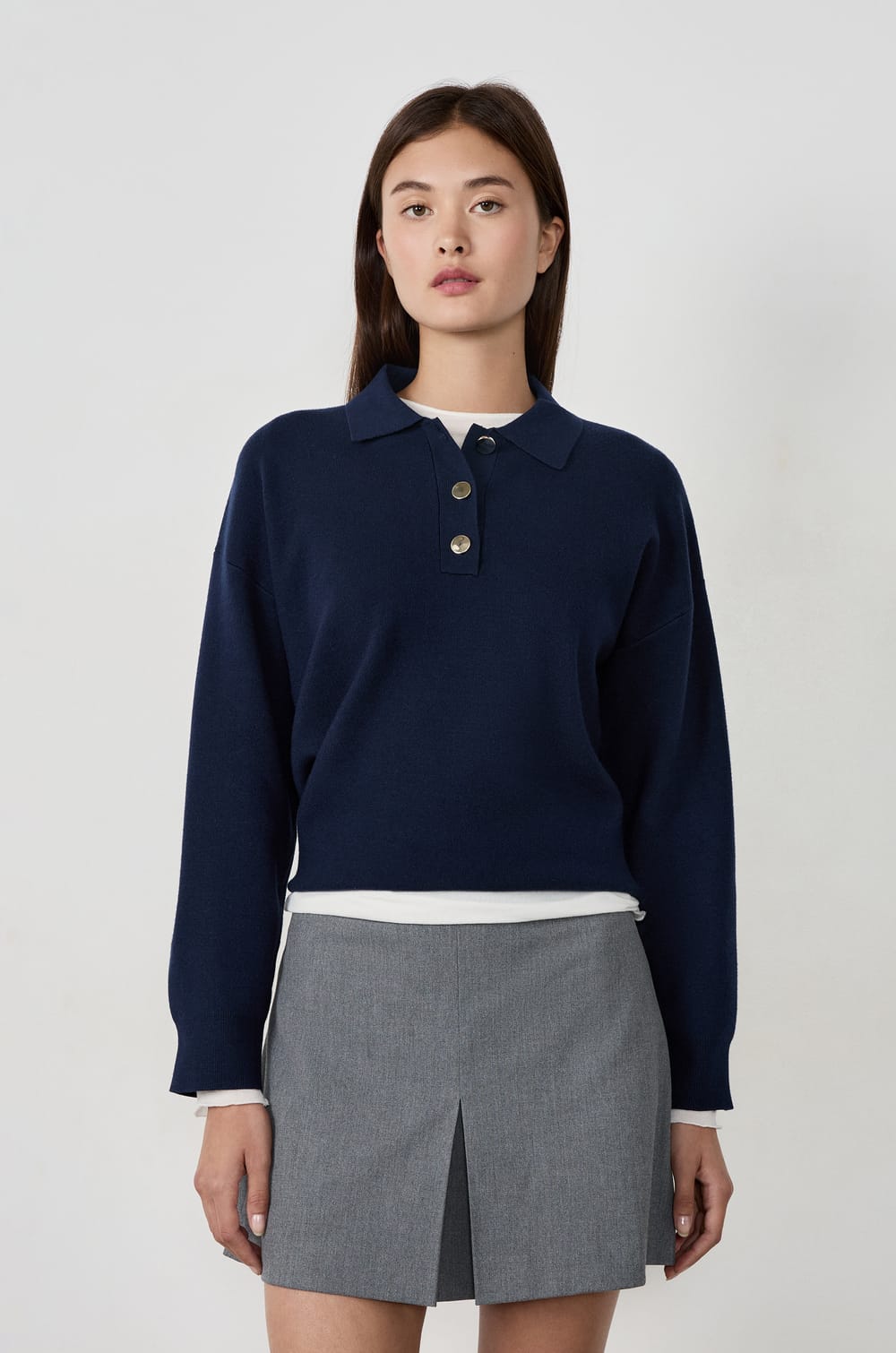 Polo manches longues à boutons;${refinementColor}