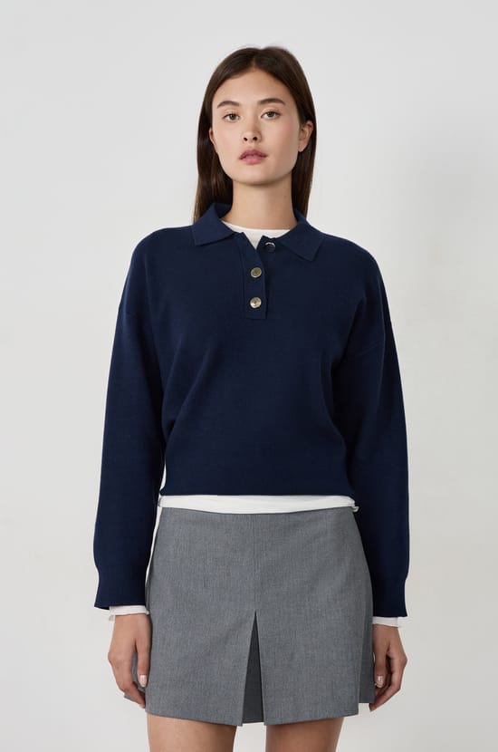 Polo manches longues à boutons;${refinementColor}