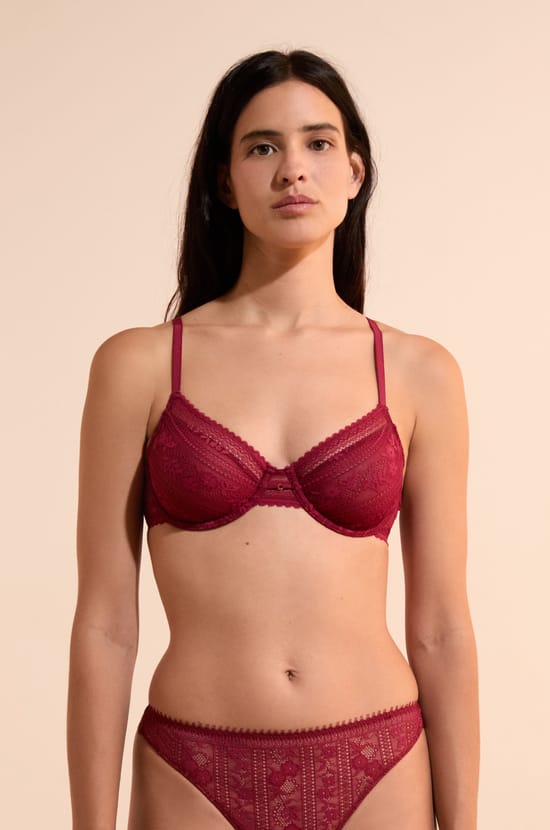 Soutien-gorge en dentelle avec bijou dor&eacute;;${refinementColor}