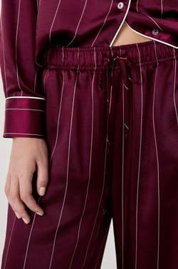 Pantalon de pyjama à rayures en satin;${refinementColor}
