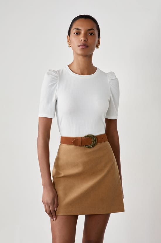 T-shirt manches courtes avec épaules bouffantes;${refinementColor}