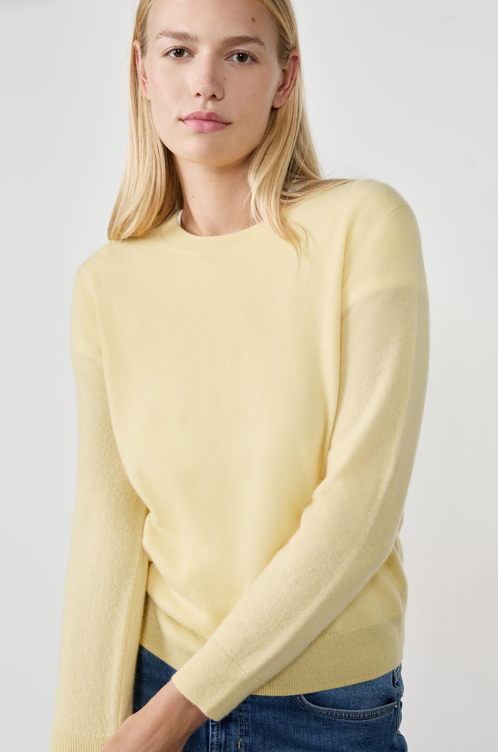 Jersey de cuello redondo de cachemira;${refinementColor}