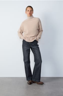 Turtleneck Sweater;${refinementColor}