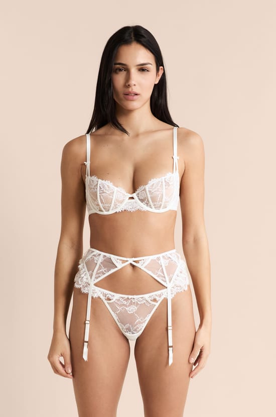 Lace Garter Belt;${refinementColor}