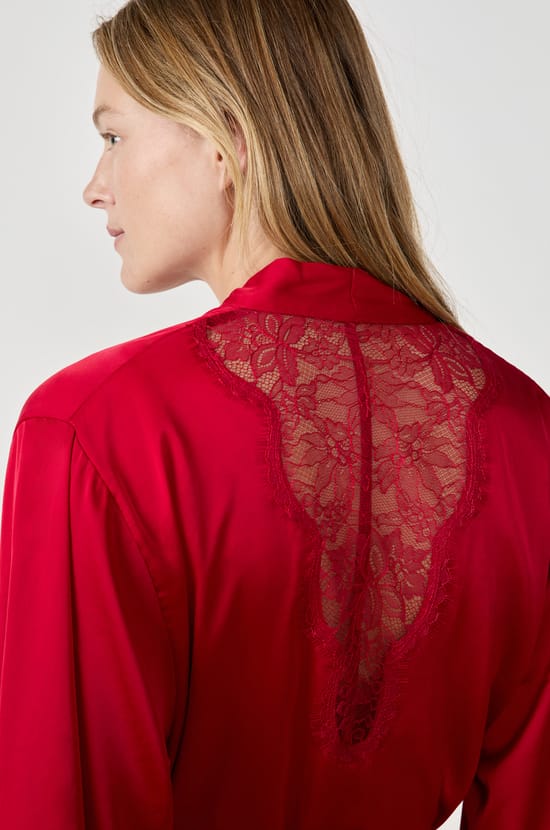 Satin Robe;${refinementColor}