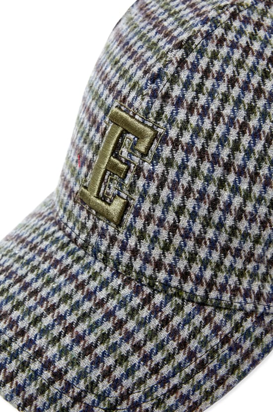 Casquette &agrave; carreaux;${refinementColor}